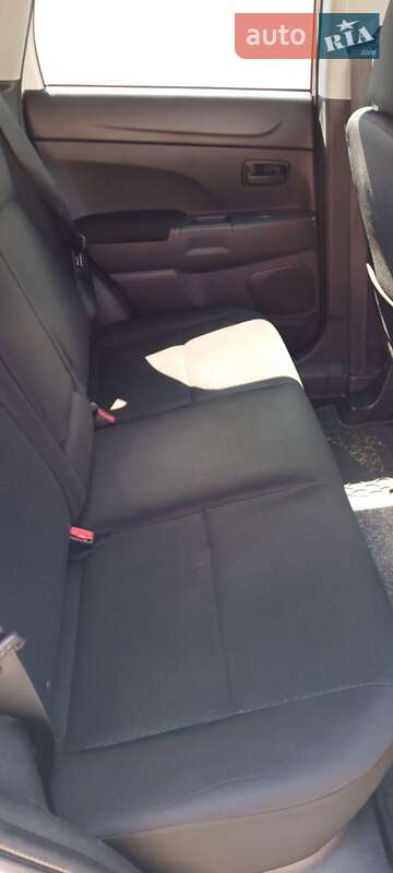 Позашляховик / Кросовер Mitsubishi Outlander 2013 в Кілії