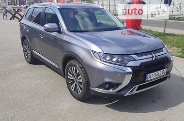 Mitsubishi Outlander 2021