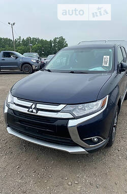 Mitsubishi Outlander 2016