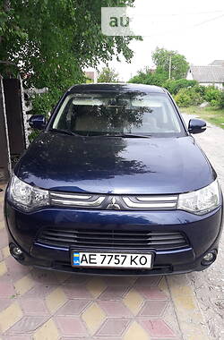 Mitsubishi Outlander 2013