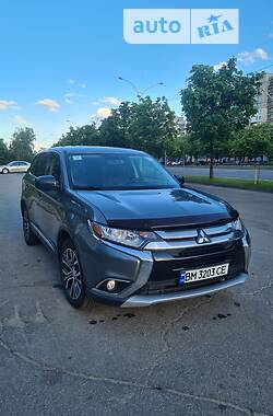 Mitsubishi Outlander 2016