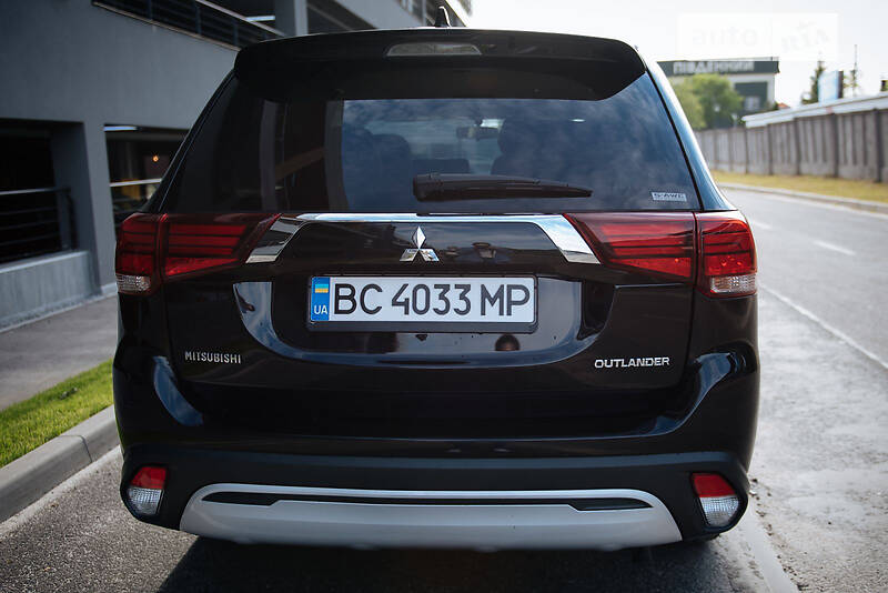 Внедорожник / Кроссовер Mitsubishi Outlander 2019 в Львове фото 6 Внедорожник / Кроссовер Mitsubishi Outlander 2019 в Львове