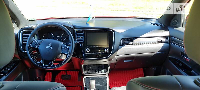 Внедорожник / Кроссовер Mitsubishi Outlander 2020 в Кривом Роге