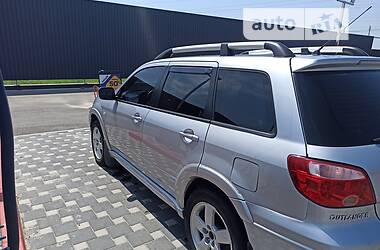 Позашляховик / Кросовер Mitsubishi Outlander 2006 в Полтаві