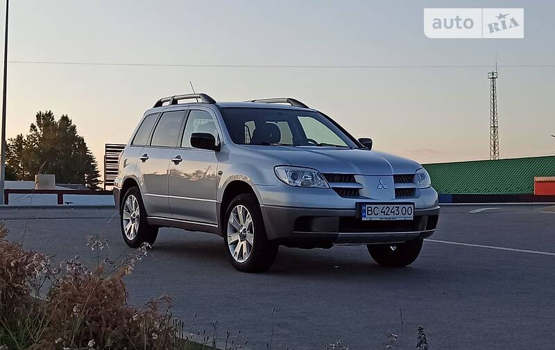 Позашляховик / Кросовер Mitsubishi Outlander 2005 в Стрию