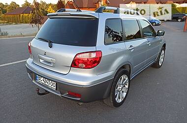 Позашляховик / Кросовер Mitsubishi Outlander 2005 в Стрию