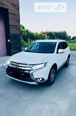 Mitsubishi Outlander 2017