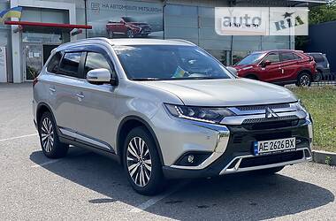 Внедорожник / Кроссовер Mitsubishi Outlander 2019 в Днепре