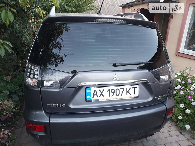 Внедорожник / Кроссовер Mitsubishi Outlander 2010 в Харькове