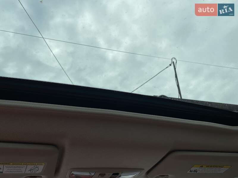 Позашляховик / Кросовер Mitsubishi Outlander 2013 в Києві