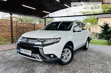 Внедорожник / Кроссовер Mitsubishi Outlander 2018 в Харькове