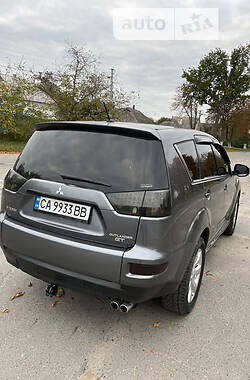 Внедорожник / Кроссовер Mitsubishi Outlander 2011 в Звенигородке