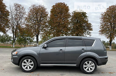 Mitsubishi Outlander 2011