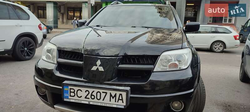 Внедорожник / Кроссовер Mitsubishi Outlander 2009 в Львове