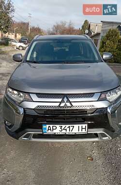 Позашляховик / Кросовер Mitsubishi Outlander 2017 в Запоріжжі