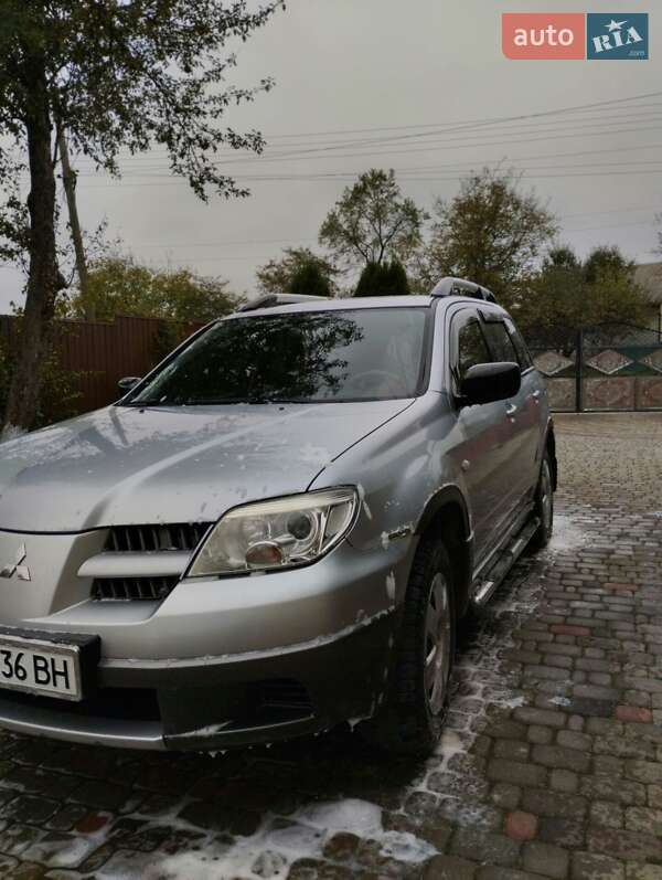 Mitsubishi Outlander 2005