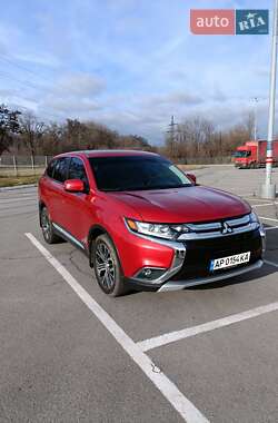 Позашляховик / Кросовер Mitsubishi Outlander 2015 в Запоріжжі