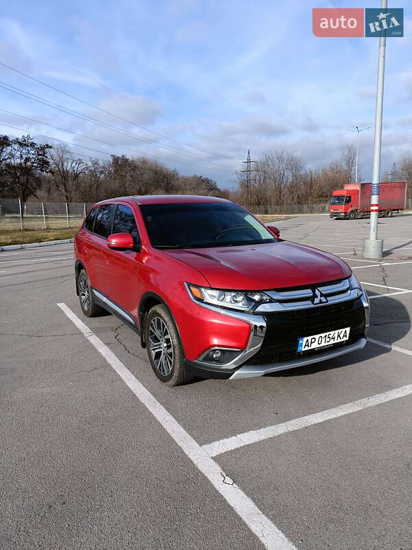 Mitsubishi Outlander 2015