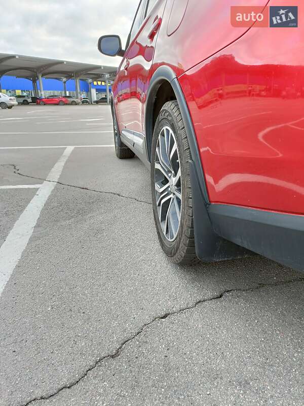 Внедорожник / Кроссовер Mitsubishi Outlander 2015 в Запорожье