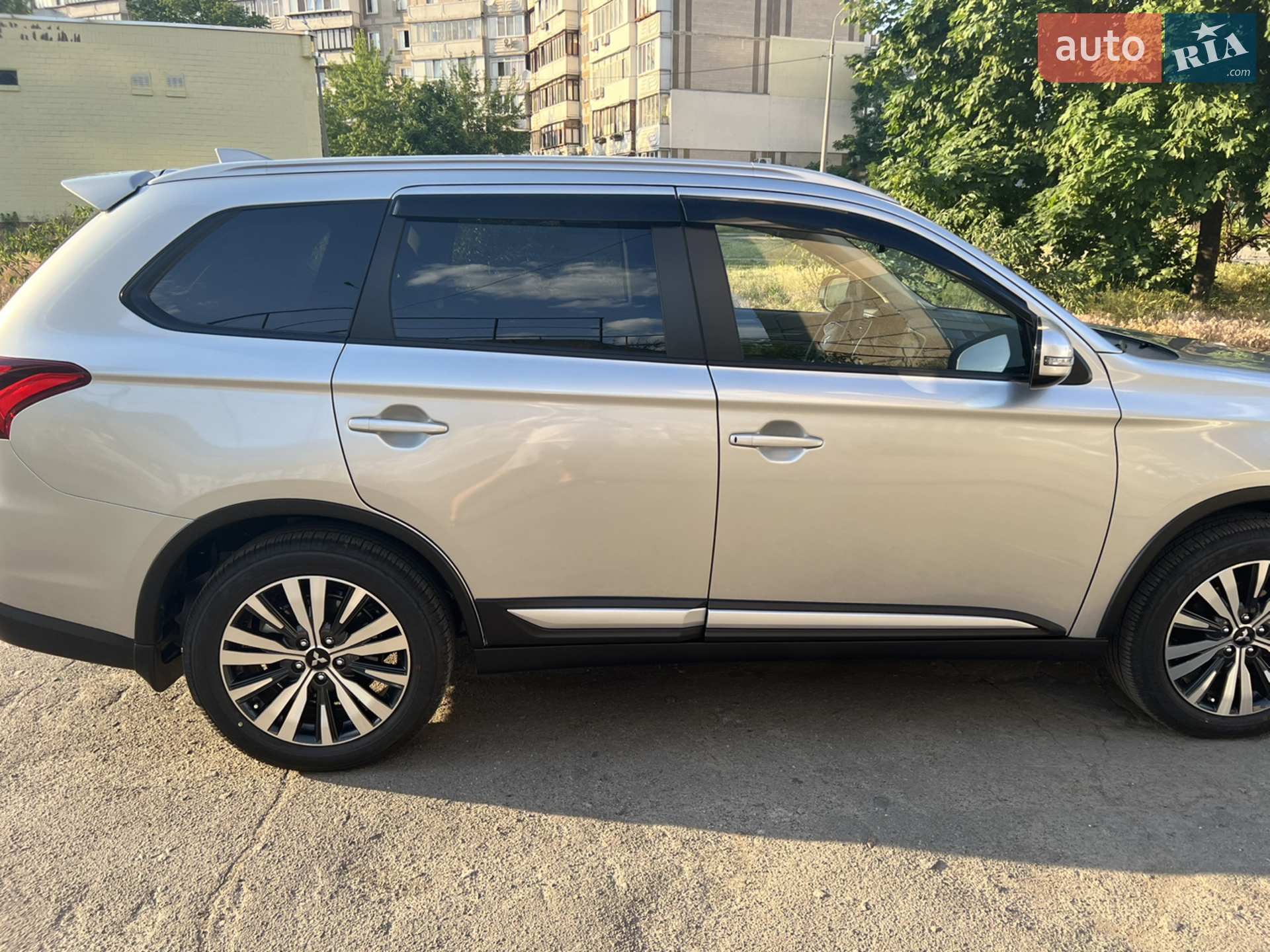 2021 Mitsubishi Outlander - мініатюра 7