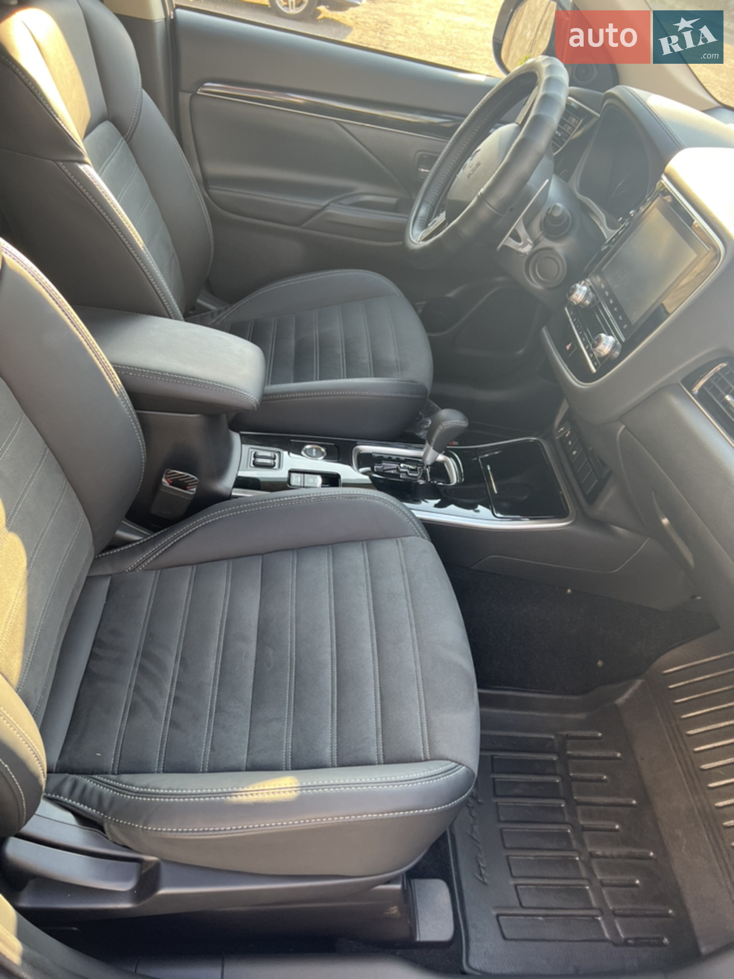 2021 Mitsubishi Outlander - мініатюра 10