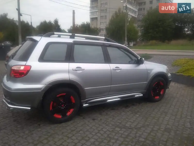 Mitsubishi Outlander