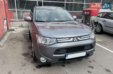 Mitsubishi Outlander 2013