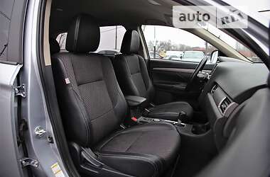 Внедорожник / Кроссовер Mitsubishi Outlander 2014 в Харькове