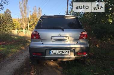 Внедорожник / Кроссовер Mitsubishi Outlander 2006 в Каменском