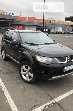 Позашляховик / Кросовер Mitsubishi Outlander 2007 в Києві