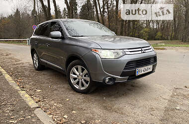 Mitsubishi Outlander 2014