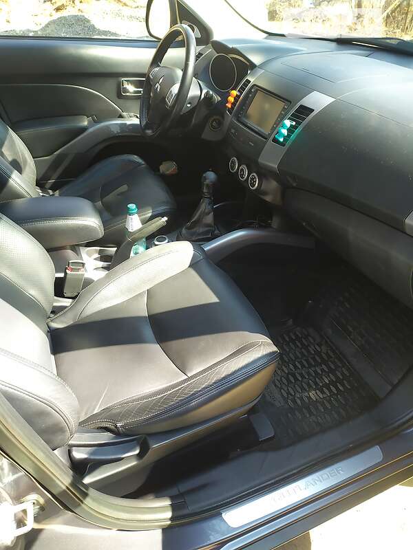 Внедорожник / Кроссовер Mitsubishi Outlander 2008 в Львове
