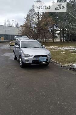 Внедорожник / Кроссовер Mitsubishi Outlander 2012 в Одессе