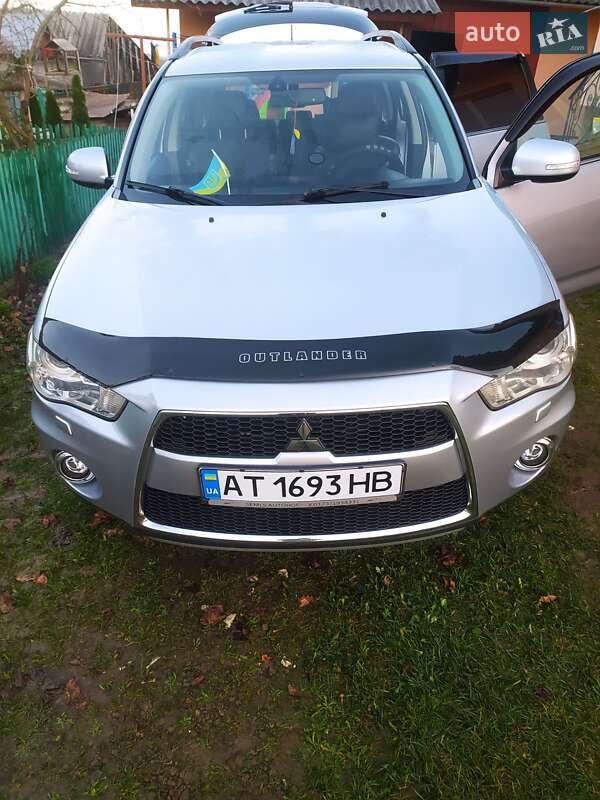Mitsubishi Outlander 2011