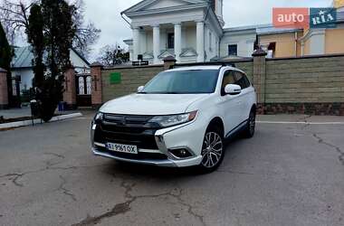 Mitsubishi Outlander 2015