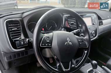 Внедорожник / Кроссовер Mitsubishi Outlander 2015 в Белой Церкви