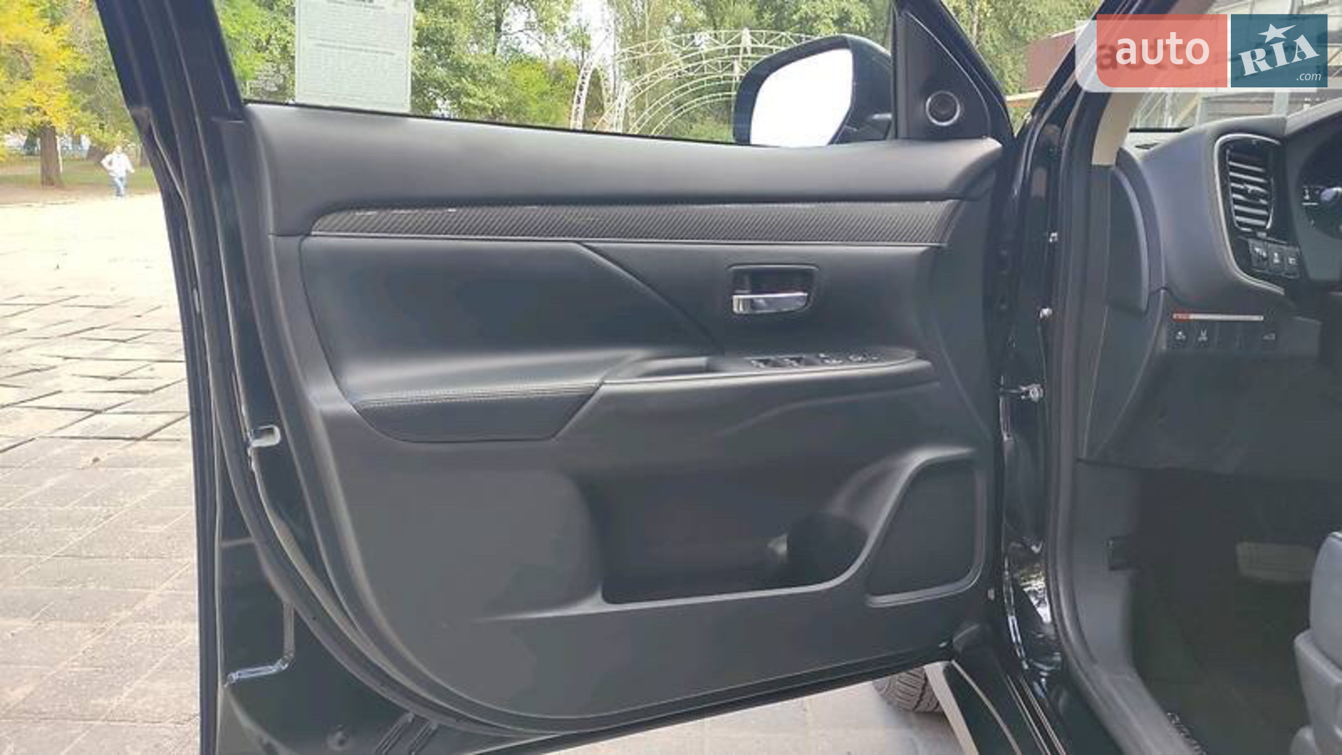 2018 Mitsubishi Outlander - мініатюра 32