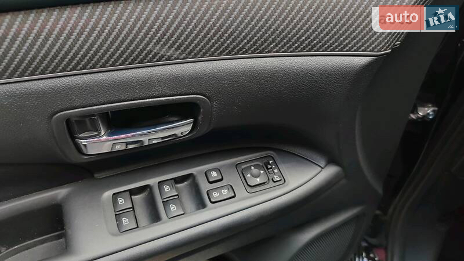 2018 Mitsubishi Outlander - мініатюра 24