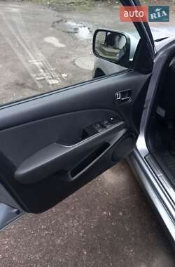 Внедорожник / Кроссовер Mitsubishi Outlander 2004 в Переяславе