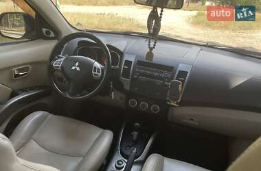 Внедорожник / Кроссовер Mitsubishi Outlander 2007 в Ахтырке