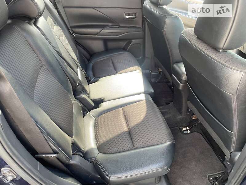 Внедорожник / Кроссовер Mitsubishi Outlander 2014 в Киеве