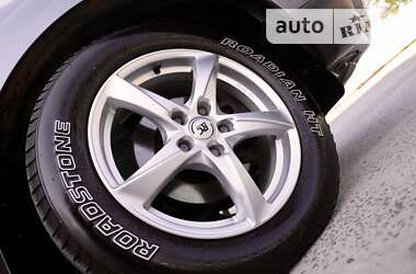 Внедорожник / Кроссовер Mitsubishi Outlander 2012 в 