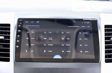 Внедорожник / Кроссовер Mitsubishi Outlander 2012 в 
