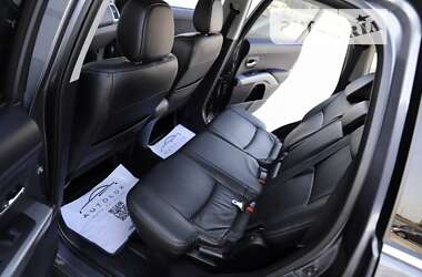 Внедорожник / Кроссовер Mitsubishi Outlander 2012 в 