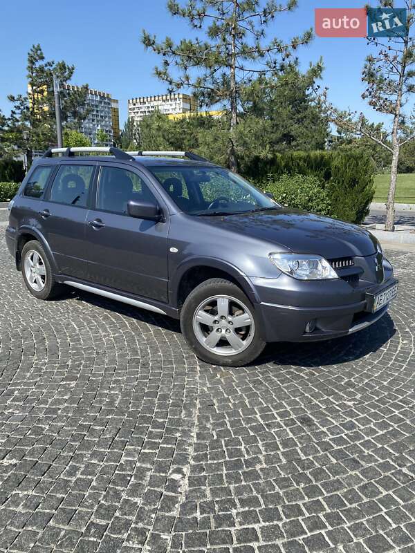 Позашляховик / Кросовер Mitsubishi Outlander 2010 в Дніпрі