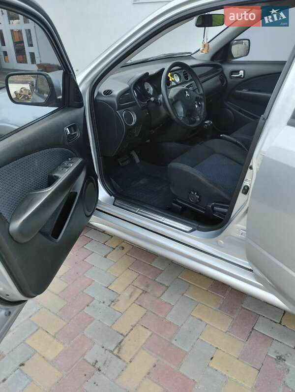 Позашляховик / Кросовер Mitsubishi Outlander 2007 в Хмельницькому