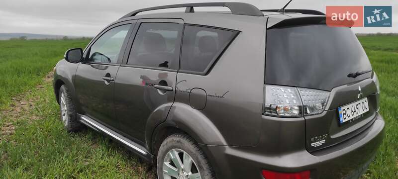 Внедорожник / Кроссовер Mitsubishi Outlander 2010 в Самборе фото 10 Внедорожник / Кроссовер Mitsubishi Outlander 2010 в Самборе