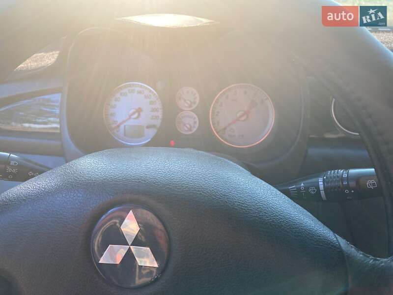 Внедорожник / Кроссовер Mitsubishi Outlander 2003 в Харькове