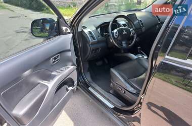 Внедорожник / Кроссовер Mitsubishi Outlander 2008 в 