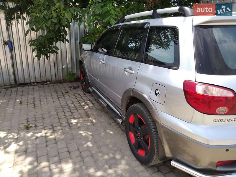 Внедорожник / Кроссовер Mitsubishi Outlander 2006 в Львове